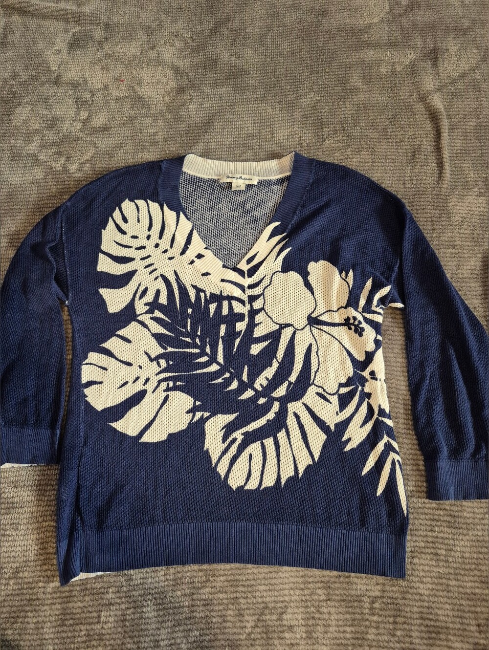 Tommy Bahama Floral Open Waffle Knit 100% Cotton Long Sleeve V-neck Navy Marina